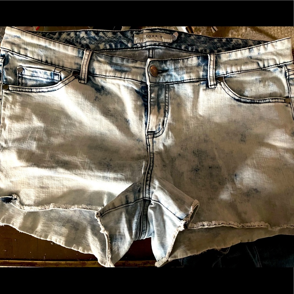 Acid wash Jean shorts